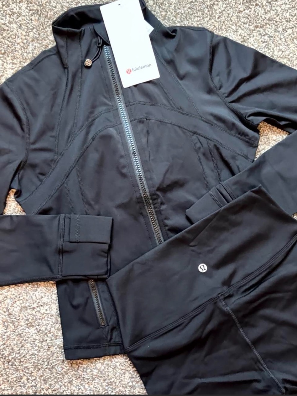 lululemon athletica Black Slim Zip-Up Jacket and SHORTS Set Size 6